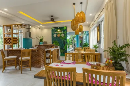 Peach House Отели рядом с достопримечательностью «Cham Islands»