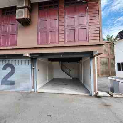 Little Kampung Studio Hotel Exterior