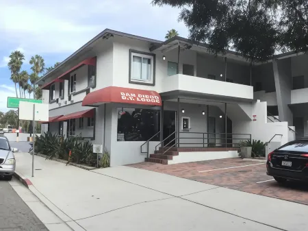 Downtown San Diego Lodge Отели рядом с достопримечательностью «Морской музей Сан-Диего»