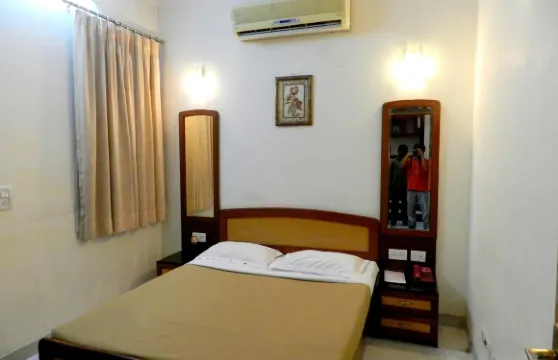 月光集市塔拉宮酒店