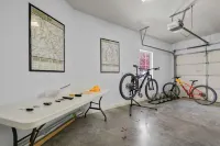 Mulligan Manor: Golf - Bike - Play - Private Hot Tub - Pet Friendly