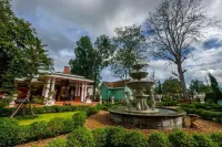 Baroque Boutique Resort Hotels in Ko Phayam