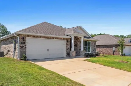 Lovely 3-bedroom house in Decatur with WiFi and AC