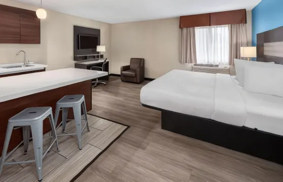 科普利阿克倫唄盟套房酒店