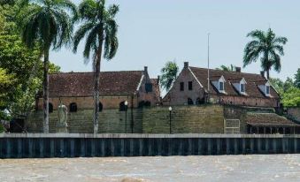 Q-Inn Boutique Hotel