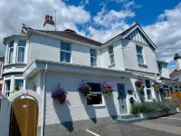 賓利旅舍 Torquay Railway Station附近的飯店