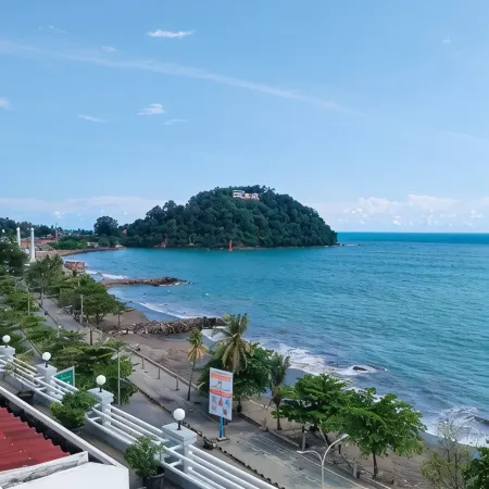 Ocean Beach Hotel Padang