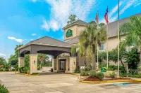 La Quinta Inn & Suites by Wyndham Kingwood Houston IAH Airpt Hotel a Kingwood
