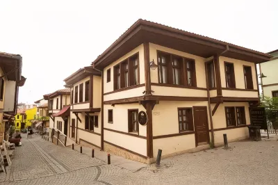Arasta Konak Otel Hotels near Dekovil Cami