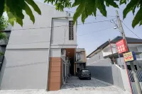 RedDoorz @ Jalan Urip Sumoharjo Lampung Hotels in Way Halim Permai