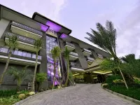 Amaroossa Suite Bali Hoteles cerca de Monumento de los Veteranos