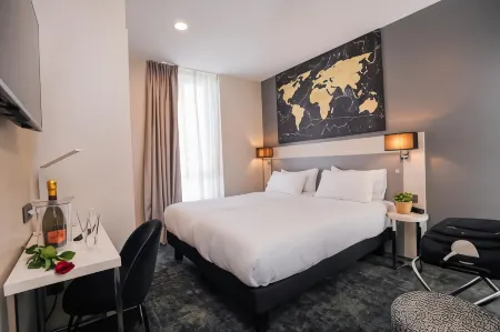 尼斯宇宙飯店（近馬塞納廣場）