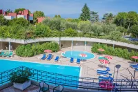 Hotel Holiday - Beach