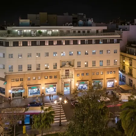 Hotel Derby Sevilla Отели рядом с достопримечательностью «Старый город»