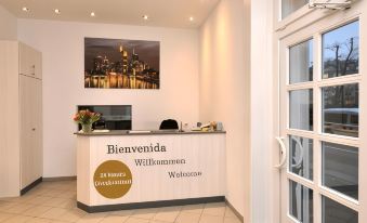 Hotel Apadana Frankfurt