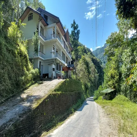 Norbulingka Retreat