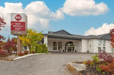 Best Western Plus Orillia Hotel Отели в г. Ориллия