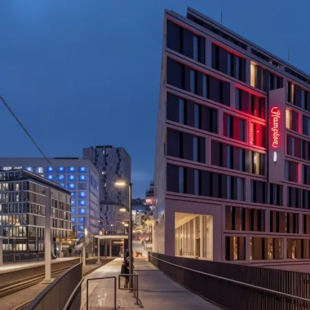Hampton by Hilton Stuttgart City Centre Отели рядом с достопримечательностью «Вильгельма»
