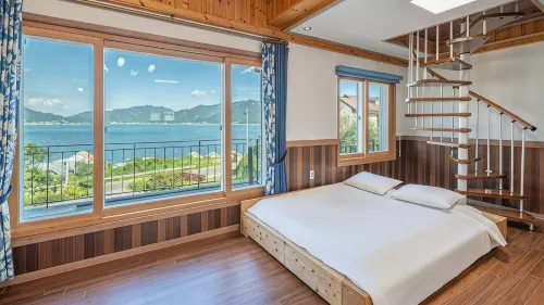 Namhae Badamaru Pension - ที่มีสระว่ายน้ำ