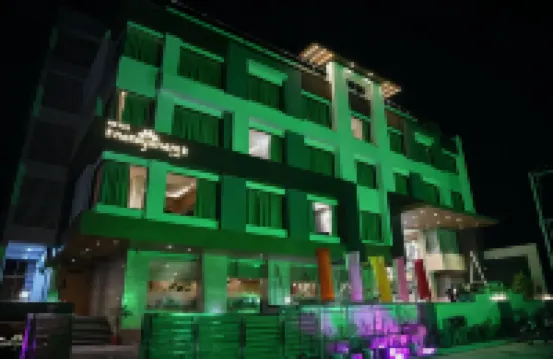 Hotel Narayanam Отели в г. 