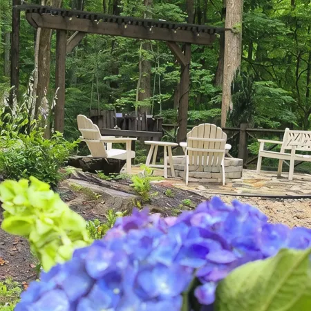 Welcome to mountain retreat in the tranquil beauty of Rabun County!