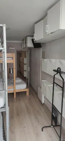 25-person apartment 10 minutes from Avignon, Bagnols sur Cèze, Marcoule,