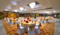 Golden Tulip Agra - breakfast