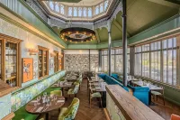 Palm Court Hotel - 4-Sterne
