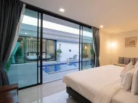 Lespalm Resort by Vacayandco Hotels near Wat Si Sunthon