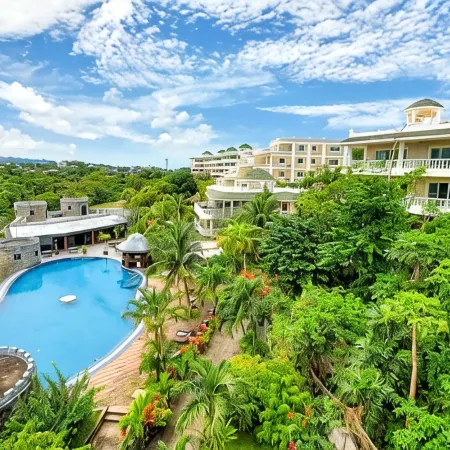 Lingganay Boracay Hotel Resort