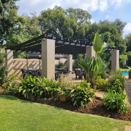 Aerotropolis Guest Lodge
