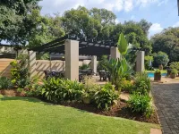 Aerotropolis Guest Lodge Hotels near Woodbridge Square