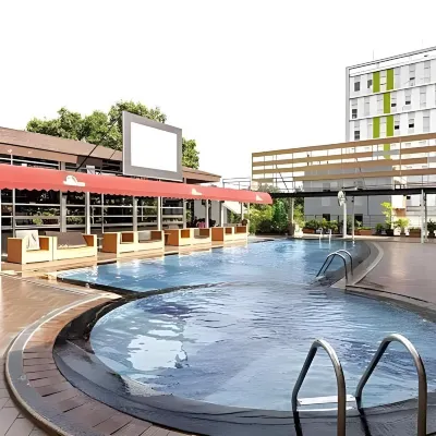 Horison Ultima Makassar Hotels near Losari Beach