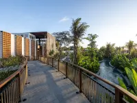 Sumitra Luxury Villas & Resort by Pramana Hotels near Pengembak Beach