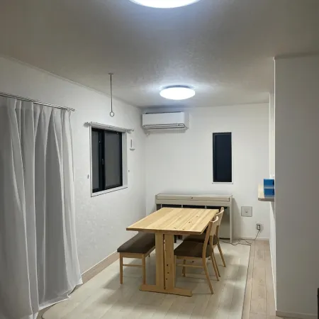 Spacious new detached house, 10-minute walk from Yachimata Station, parking for 3 cars, 4 bedrooms,
