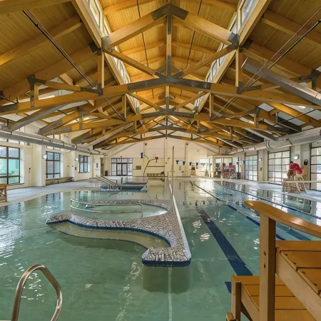 Sunriver Adventure Lodge - 4Br/3.5BA, 2 Primary Suites, A/C, Bikes, & Sharc