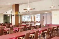 阿爾卑斯布里克飯店 - 早餐