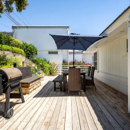 Malibu Road Ocean Front House Direct Beach Access