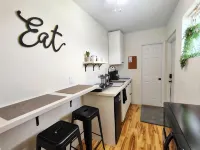 Cozy Studio with Kitchenette Attached - شقق