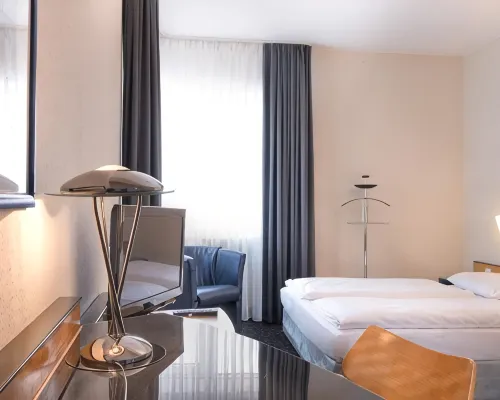 Grand Hostel Berlin Urban Hotel berhampiran Stesen Kereta Api Bawah Tanah Boddinstraße