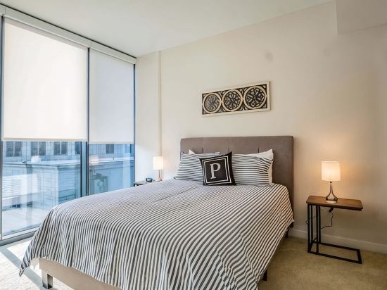 High Rise 2 Bedroom Apartment in a Great Location 2 Apts by RedAwning