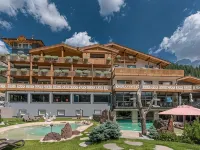 Croce Bianca Leisure & Spa Hotel Hotels in Canazei