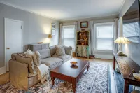Victorian Elegance: 2 Bedroom w/ King Beds off Park Ave