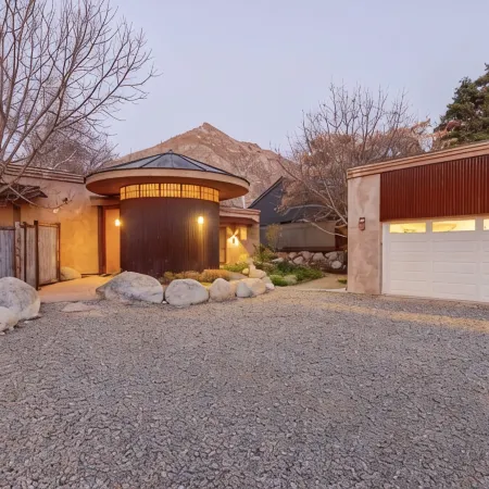 River Spirit- Arquitectural wonder of the Sequoias