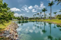 Fully Renovated Beachfront Condo Overlooking a Beach Sanctuary - ブティック