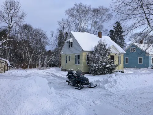 3-Bedroom Snowmobile and Ski House with Parking Four Blocks from Trail in Town - 2-Star