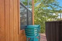 Stylish Bungalow Near Everything in East Austin! - Condos