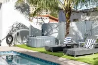 Modern Haven  5B 4B with Heated  Pool - Private Pools