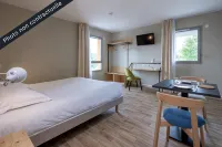 The Originals City, Relais d'Estillac, Agen Sud - Pool