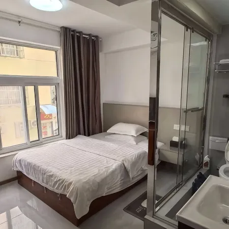 Jinhu Yujin Hotel